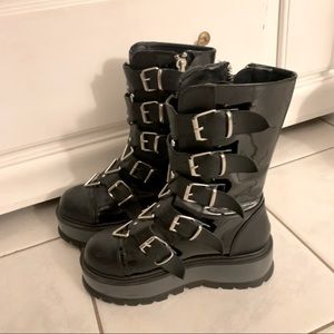 Black Demonia Slacker-160